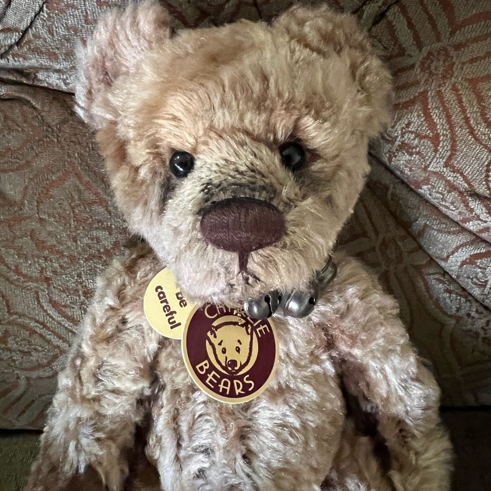 Charlie bears Ellie 12” retired CB194528 2009-2013 with dust bag.